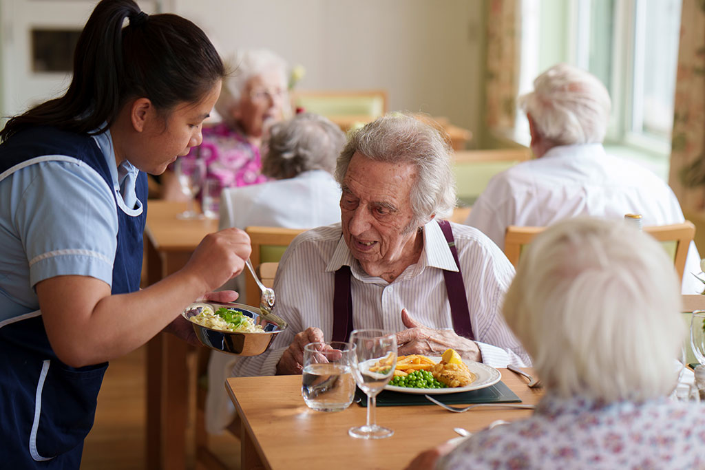 Long term care home north London – the importance of a good diet for the elderly